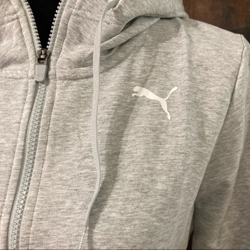 Women’s Puma Zip Up Hoodie Athletic Wear Grey Sweatshirt Medium NWT - Picture 10 of 14